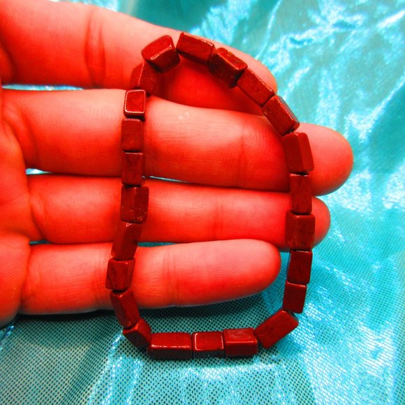 Red Jasper Rectangles 7" Stretchy Gemstone Bracelet - Picture 1 of 3